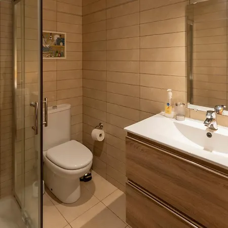 Modern Sea Front In 2 Daire